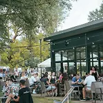 Chill Camp Luxe tent *