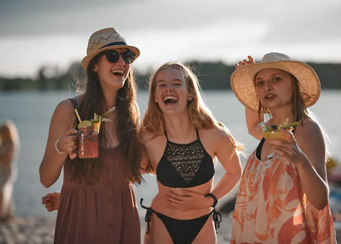 Chill Camp خيمة فخمة *